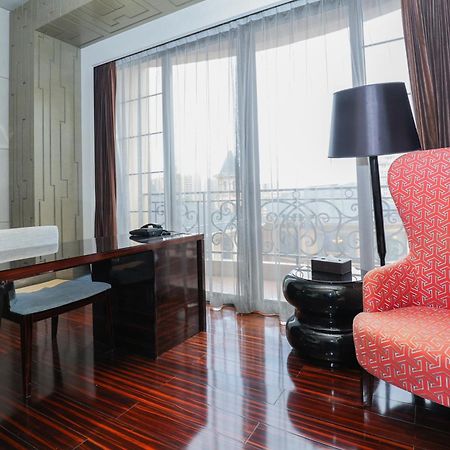 ชาโต สตาร์ ริเวอร์ เซี่ยงไฮ้ Hotel ภายนอก รูปภาพ