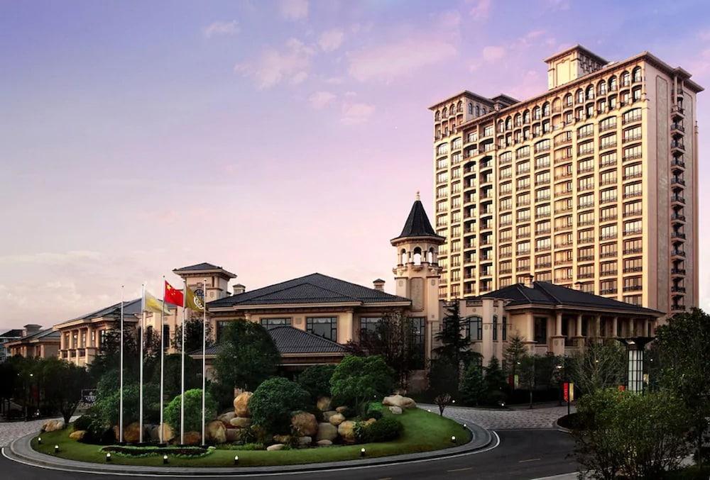 ชาโต สตาร์ ริเวอร์ เซี่ยงไฮ้ Hotel ภายนอก รูปภาพ