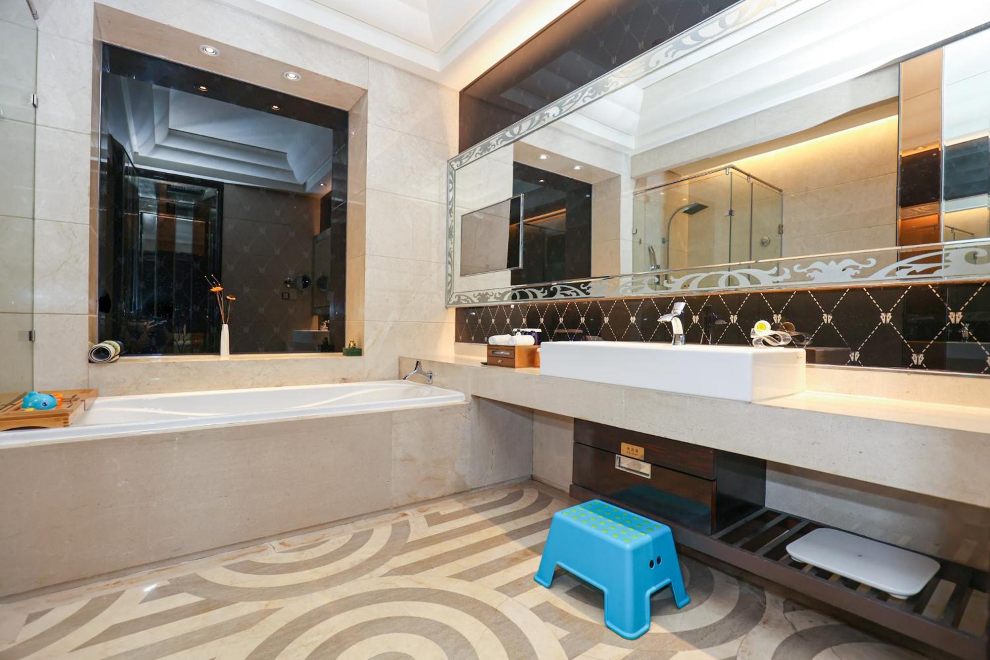 ชาโต สตาร์ ริเวอร์ เซี่ยงไฮ้ Hotel ภายนอก รูปภาพ