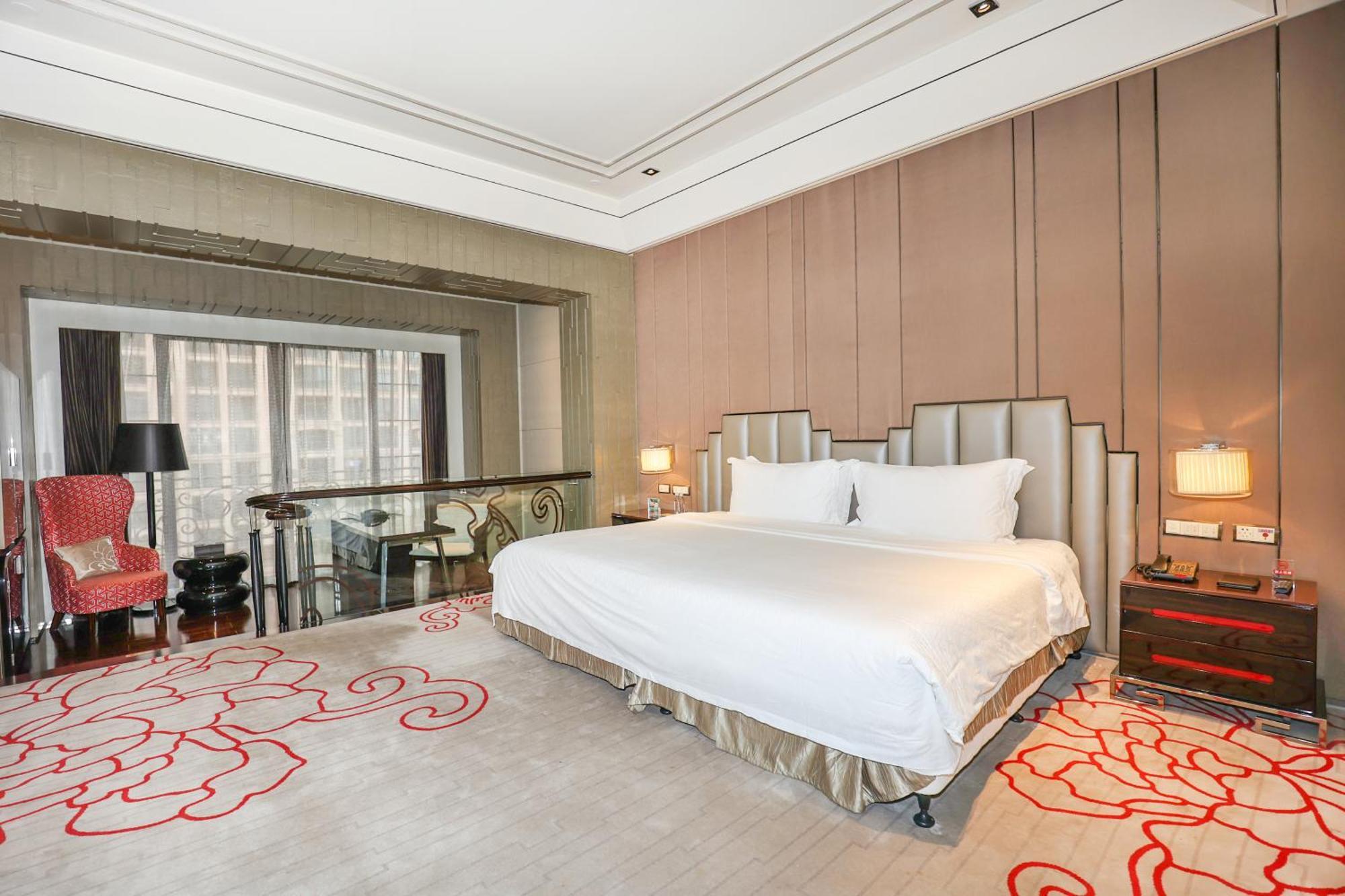 ชาโต สตาร์ ริเวอร์ เซี่ยงไฮ้ Hotel ภายนอก รูปภาพ