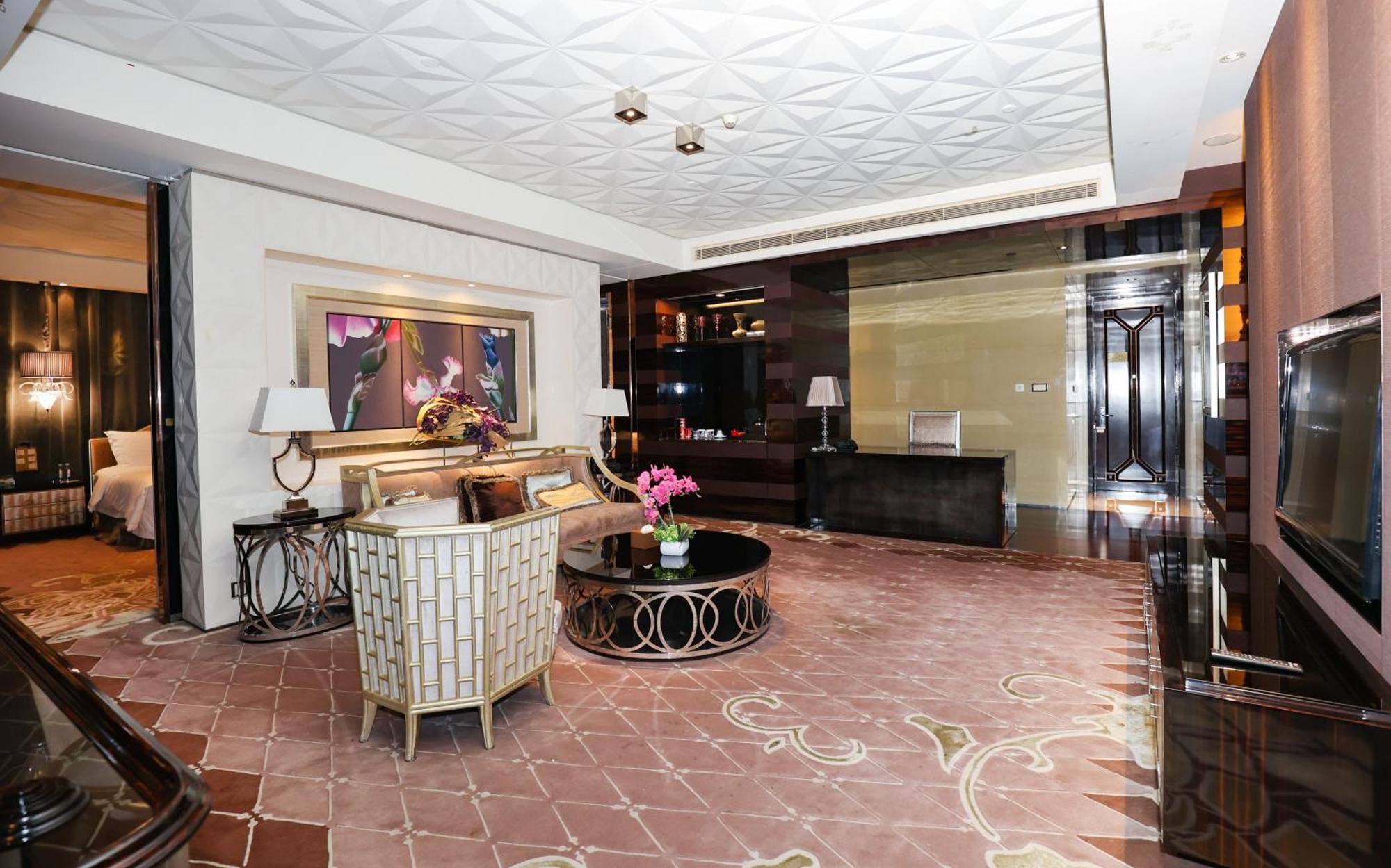 ชาโต สตาร์ ริเวอร์ เซี่ยงไฮ้ Hotel ภายนอก รูปภาพ