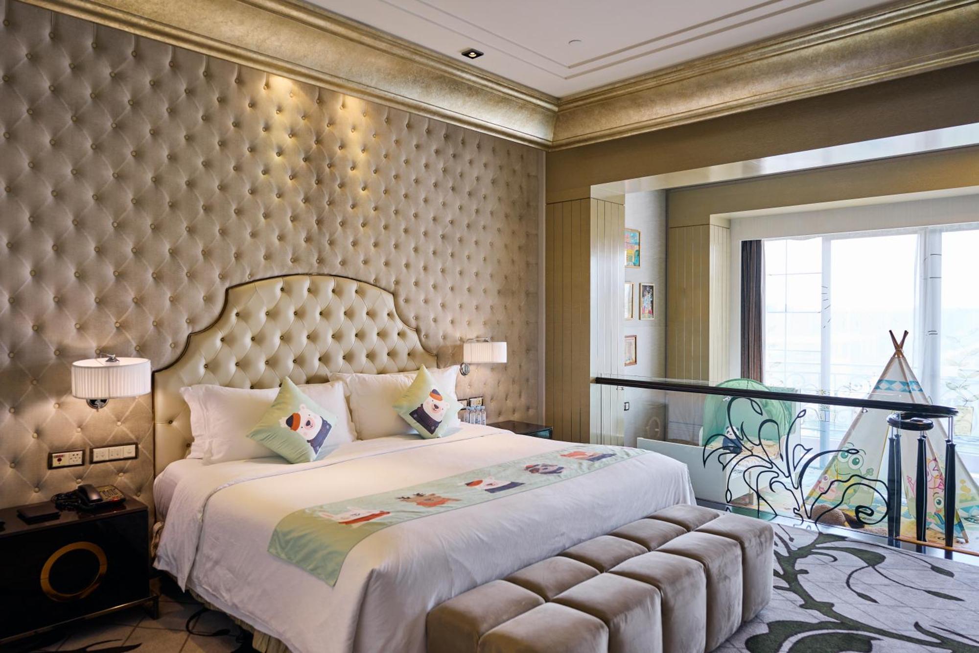 ชาโต สตาร์ ริเวอร์ เซี่ยงไฮ้ Hotel ภายนอก รูปภาพ