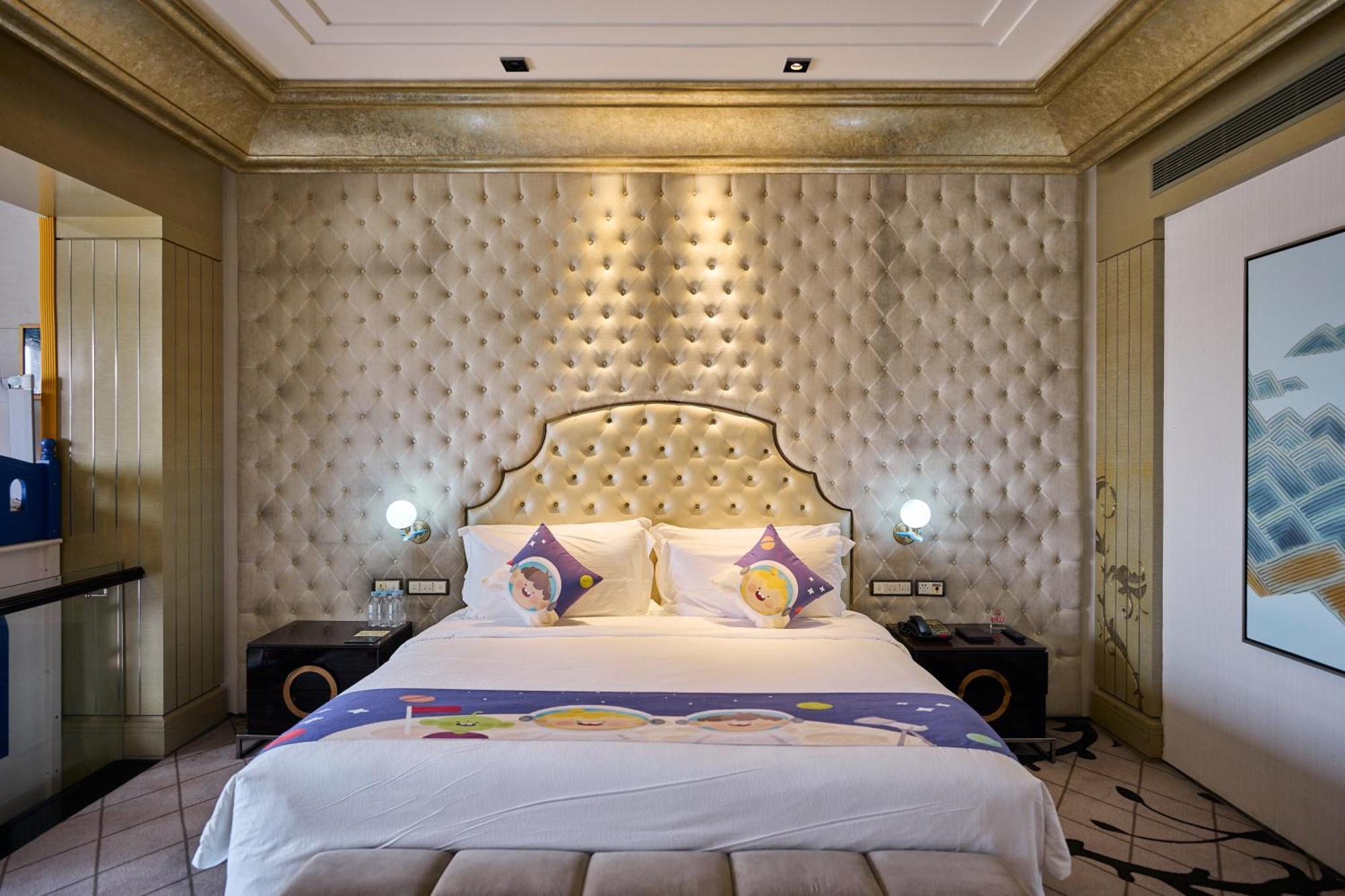 ชาโต สตาร์ ริเวอร์ เซี่ยงไฮ้ Hotel ภายนอก รูปภาพ